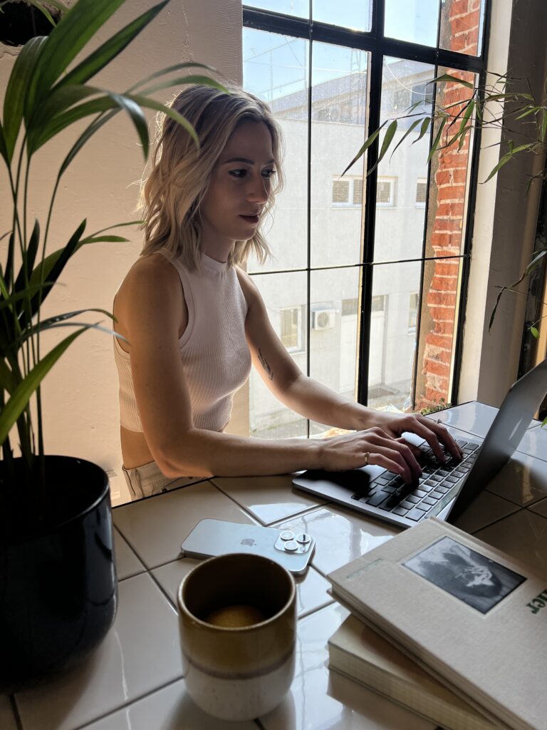 4 Benefits of Outsourcing Your Content Marketing